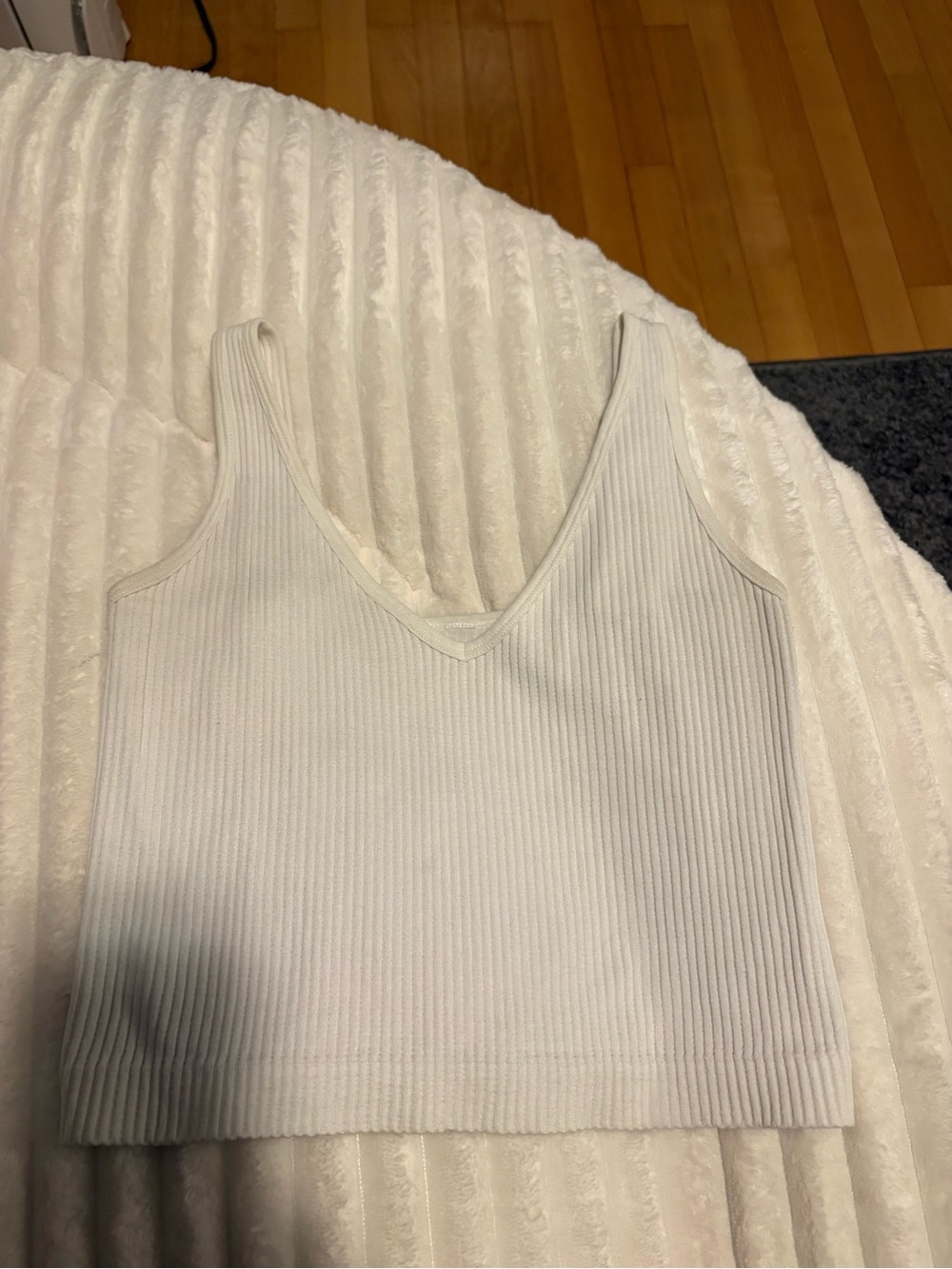 Urban Outfitters White Ribbed V-Neck Cropped Tank